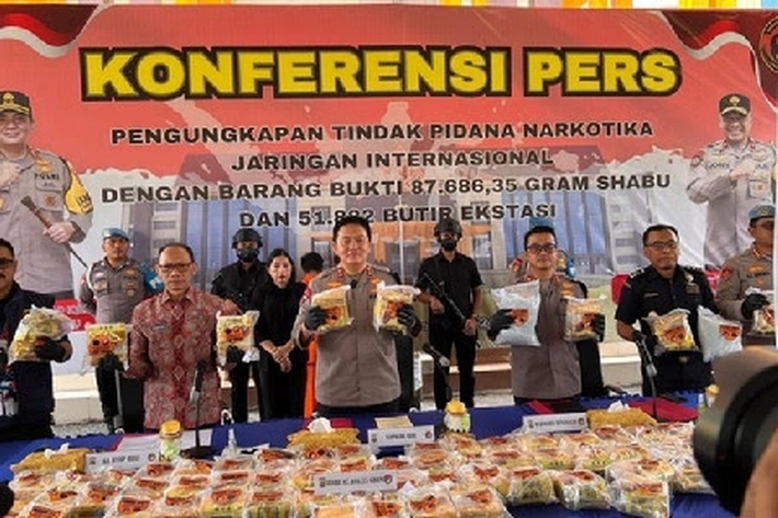 Kapolda Riau Irjen Mohammad Iqbal Perintahkan Tembak di Tempat Pelaku Narkoba 