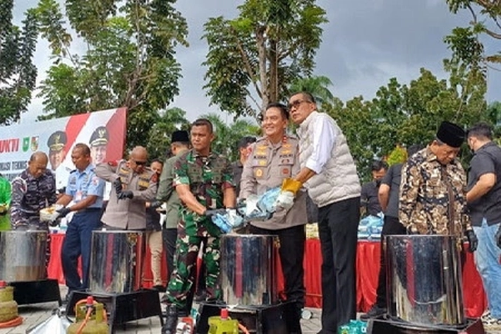 Polisi Musnahkan Ribuan Miras, Narkoba Hingga Knalpot Brong