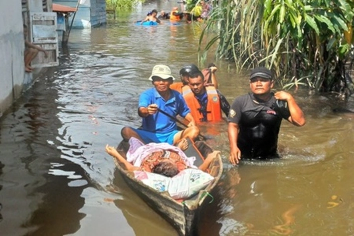 Luapan Sungai Siak Rendam 6 Kecamatan di Pekanbaru, 'yang Juga Mulai Menggerogoti Kesehatan Masyarakat'