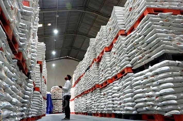 Bulog Pastikan Stok Beras Aman Saat Ramadan Hingga Idulfitri, 'Ketersediaannya untuk Empat Hingga Lima Bulan ke Depan'