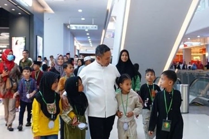 Gubri Bawa Seribu Anak Yatim Belanja Baju Rayo untuk Hadapi Idul Fitri 1446 Hijriyah