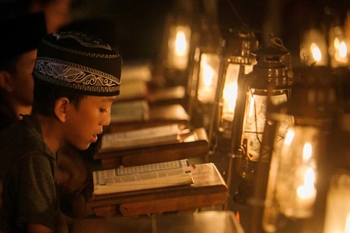 Lailatul Qadar Penuh dengan Keutamaan dan Lebih Mulia dari Seribu Bulan