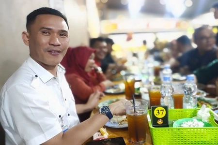 Kejati Riau Gelar Buka Puasa Bersama Insan Pers di Resto Ayam Remuk dan Sop Iga Pak-E