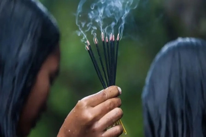Tradisi Melukat Semakin Populer Bagi Wisatawan, Tetapi Mengapa Dikhawatirkan?