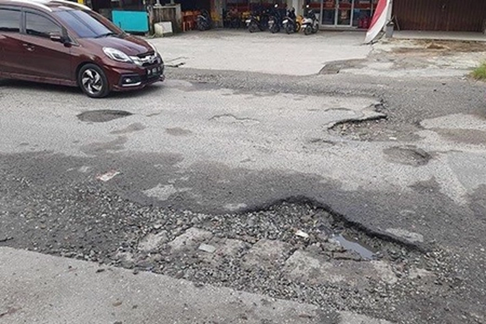 Dewan Desak Percepatan Perbaikan Jalan yang Masih Banyak Rusak di Pekanbaru