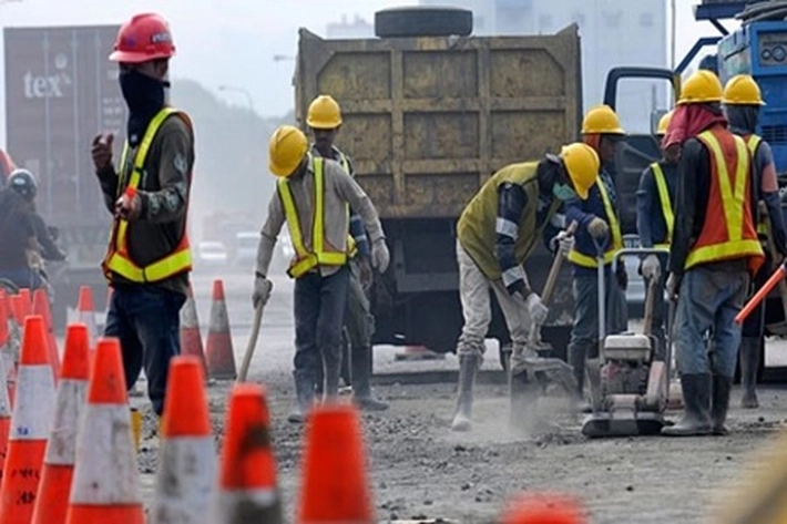 Pemko Alihkan Anggaran Air Mancur Rp5 M untuk Perbaikan Jalan Rusak