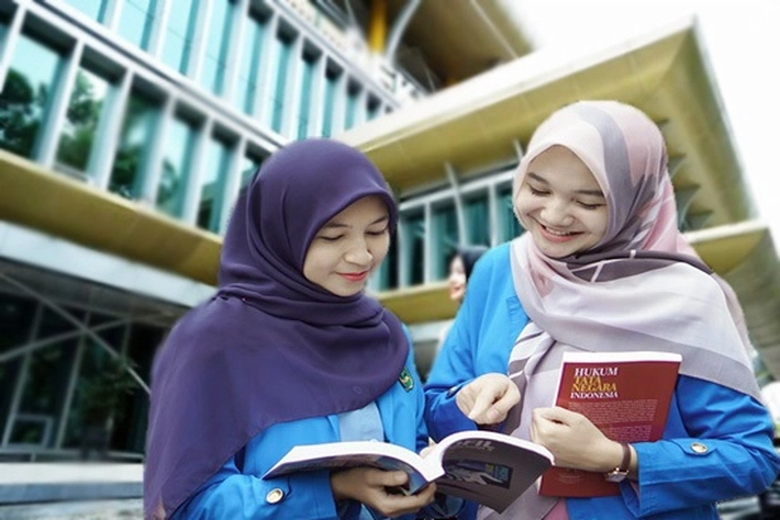 UIR Pertahankan Posisi PTS Terbaik se-Riau Juga Tawarkan 7 Prodi Unggulan yang Paling Dicari Perusahaan