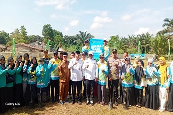 Bupati Zukri Hadiri Gerakan Penanaman Satu Juta Pohon Matoa di Peringatan Hari Bumi Ke-55