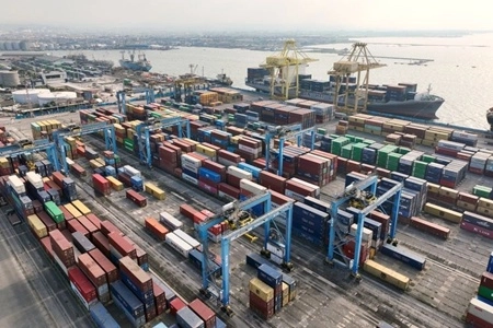 Terminal Peti Kemas Diperkuat untuk Bisa Konektivitas Ekspor-Impor Langsung dari Batam ke China