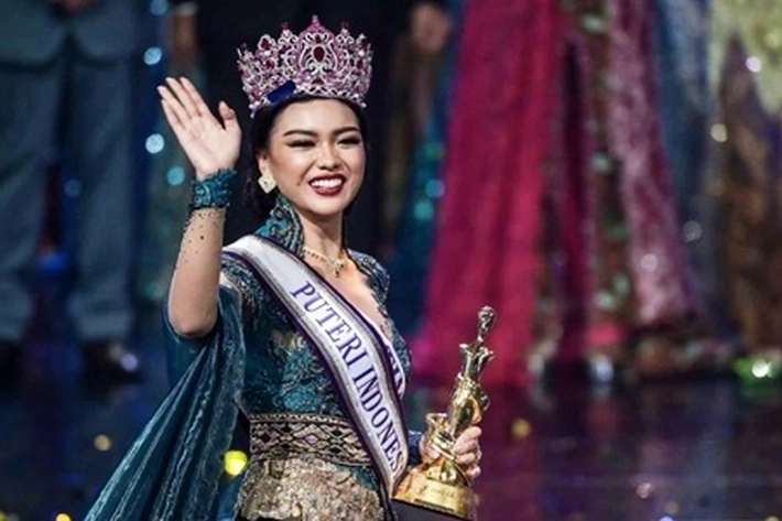 Firsta Yufi Amarta Pemenang Puteri Indonesia 2025 dari Banyuwangi