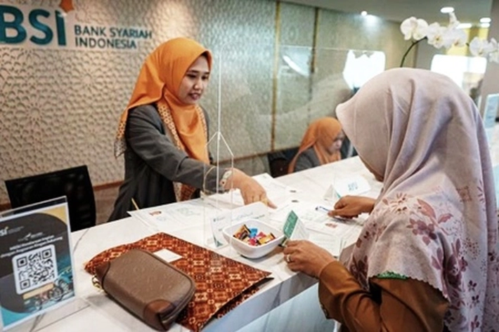 Bolehkah Biaya Haji Diperoleh dari Produk Lembaga Keuangan Syariah?