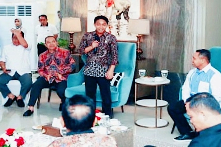 Dewan Kritik Langkah Gubri Boyong Kepala Daerah Lobi Anggaran ke Jakarta