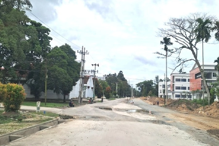 Jalan di Kampus UNRI Dikebut Diperbaiki jadi Dua Jalur, 'yang Habiskan Anggaran Rp5 Milliar'