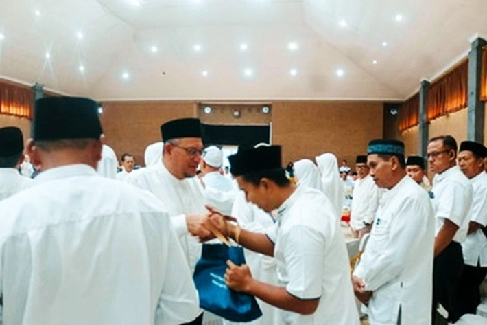 PTPN IV Regional III Berangkatkan 136 Jemaah Calon Haji ke Tanah Suci Makkah