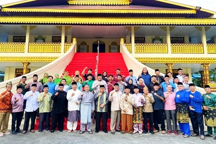 Lembaga Adat Melayu Sampaikan Maklumat Perjuangan 'Daerah Istimewa' Riau untuk Menunjang Program Indonesia Emas
