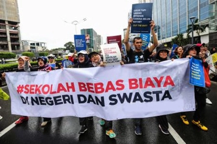 Dewan Pastikan Siswa Tak Tertampung di Negeri Bisa Sekolah Swasta Gratis