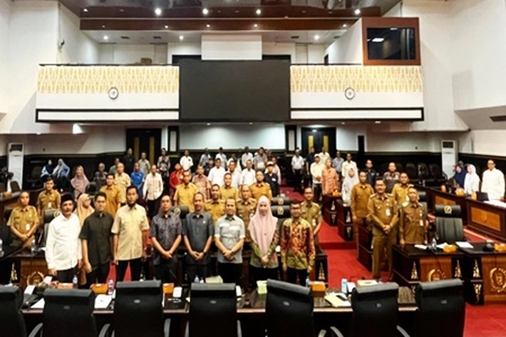 DPRD Pekanbaru Bahas Rancangan Peraturan Daerah Bersama RT/RW dan Kelurahan
