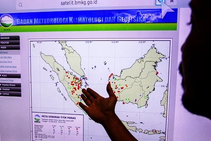 BMKG Catat Titik Panas Terdeteksi Lebih Banyak di Sumatera yang Merembet Hingga ke Wilayah Riau