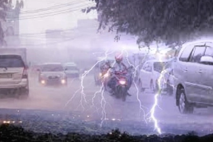 Waspada Hujan Lebat Disertai Petir Melanda Riau Hari Ini