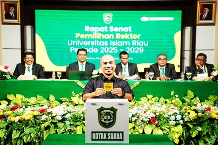 Assoc Prof Admiral Terpilih Sebagai Rektor UIR Periode 2025–2029