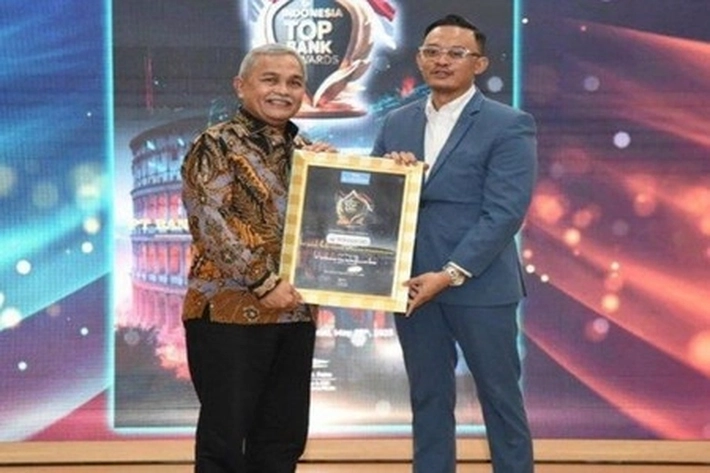 BRK Syariah Kembali Catat Prestasi Raih Penghargaan Top Bank 2025