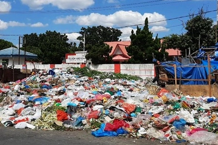 Angkutan Sampah Terhenti Buat Tumpukannya Berserakan, Warga Komplain