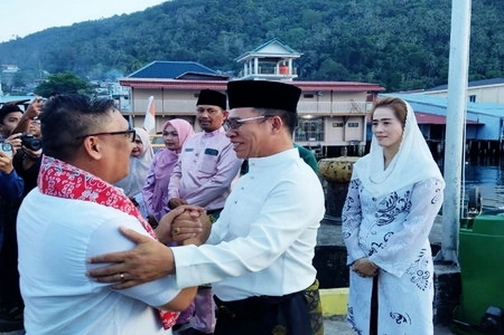 Wagub Nyanyang Haris Pratamura Salat Idul Adha Berbaur Ditengah Masyarakat Tarempa