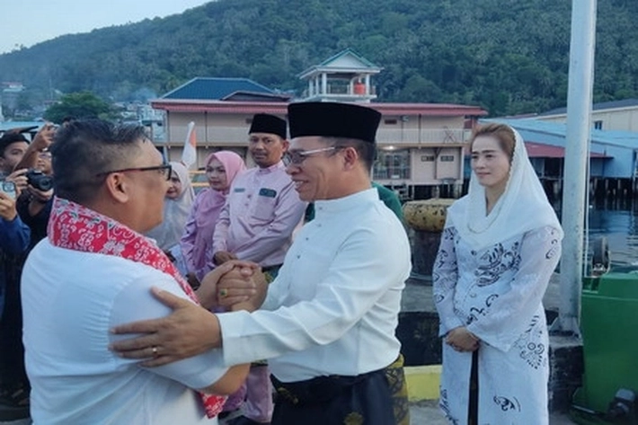 Wagub Nyanyang Haris Pratamura Salat Idul Adha Berbaur Ditengah Masyarakat Tarempa