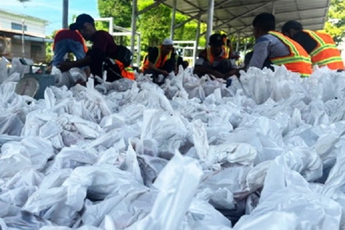 PTPN IV Regional III Berbagi 38.000 Paket Daging Kurban di Idul Adha 1446 Hijriyah