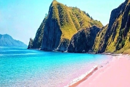 Pantai Pink Beach di NTT Masuk dalam Daftar 20 Terbaik Dunia