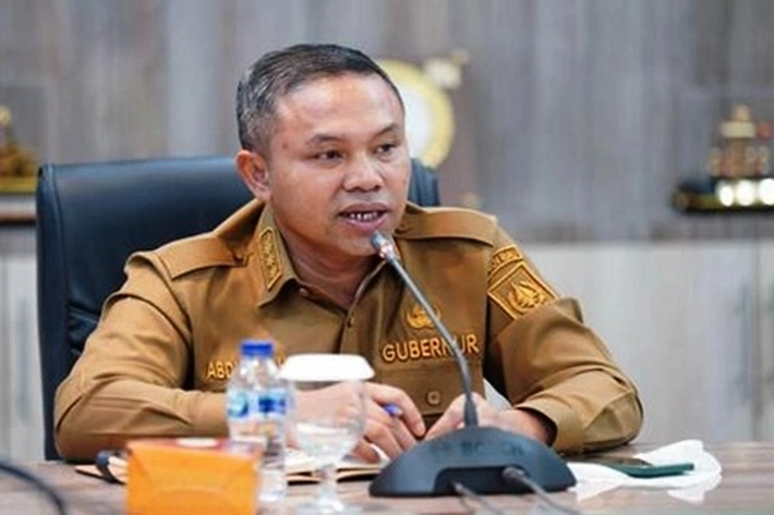 Seluruh ASN dan Pegawai Honor di Lingkungan Pemprov Riau Wajib Masuk Hari Ini