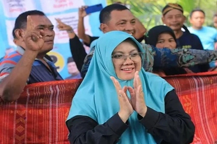 Bupati Afni Z akan Bagikan Seragam Sekolah Gratis untuk 20.019 Siswa pada Sekolah Negeri