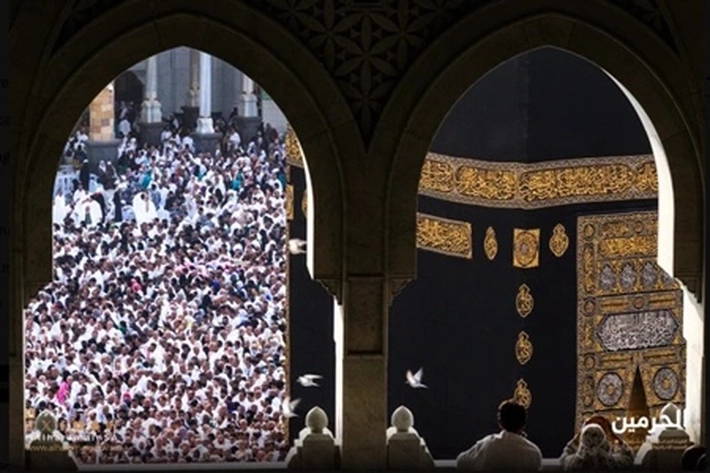 Jutaan Umat Islam Bertaqwa pada Allah SWT yang Seperti Buih Digenangan Lautan