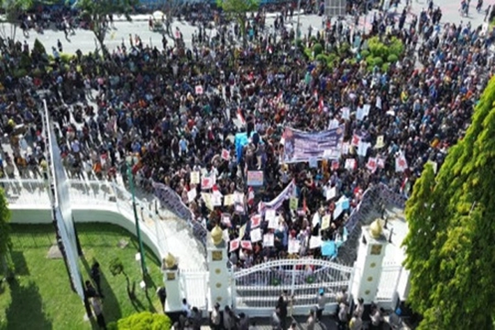 Tolak Direlokasi dari TNTN: Massa Sepertinya Sudah 'Nakut nakuti' dengan Jumlah Besar Tumpah ke Jalan, 'jadi Timbulkan Kemacetan Parah'