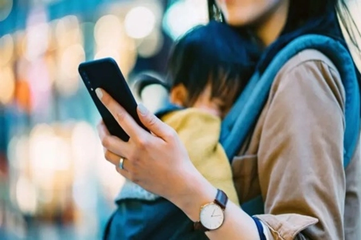 Perempuan Cenderung Lebih Banyak Lakukan Pekerjaan Sehari-hari dengan 'Digital Overload'