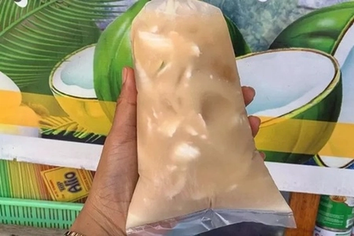 Dekla, Olahan Minuman Kelapa Muda Jadi Kuliner Andalan Kampar