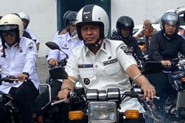 Walikota Agung Nugroho Naik Sepeda Motor Pantau Gepeng Berseleweran di Pinggir Kota