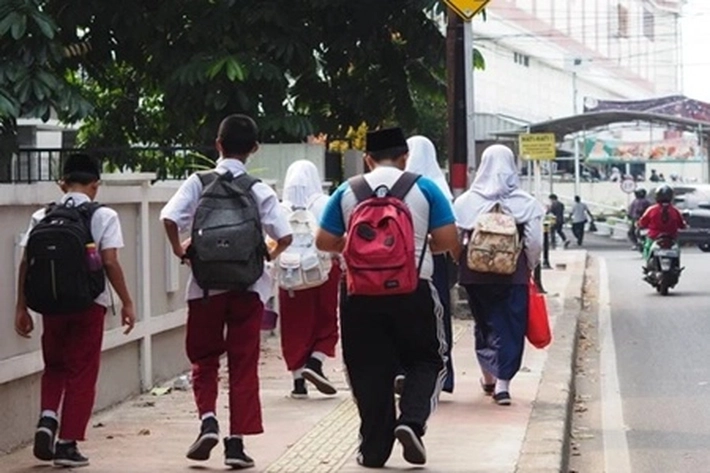 Pemko Gratiskan Biaya Pendidikan SD dan SMP Swasta di Pekanbaru