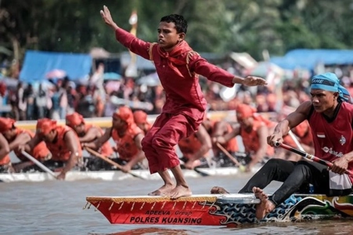 Pacu Jalur: Olahraga Tradisional Khas Riau Mendadak Jadi Perhatian Dunia