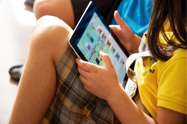 Penggunaan Gadget Identik dengan Hal yang Buruk, Seberapa Besar Dampak pada Otak Anak-anak?