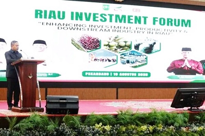 Gubernur Abdul Wahid Tawari Investor Peluang Hilirisasi, 'yang Memiliki Posisi Geografis dan Strategis'