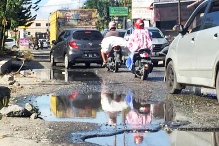 BPBD Ingatkan Jelang Musim Hujan Orangtua Jangan Biarkan Anak Bermain di Drainase