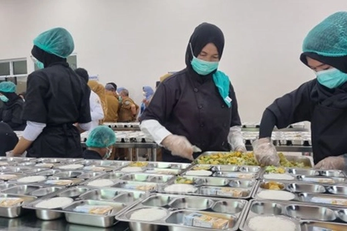 Dua Wartawan Nyaris Dicekik Saat Liput Dapur MBG, Relawan Prabowo Gibran: 'Tega Kali, Berarti Ada Sesuatu yang Tak Beres'