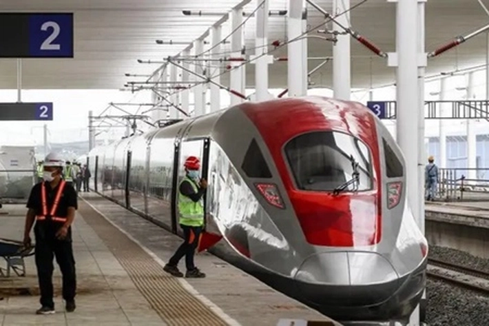 Menkeu Cari Solusi Selesaikan Utang Proyek Kereta Cepat, Pengamat: 'Bisa Jadi Bom Waktu Bagi Keuangan Negara Ditengah Bayang-bayang Krisis Fiskal'