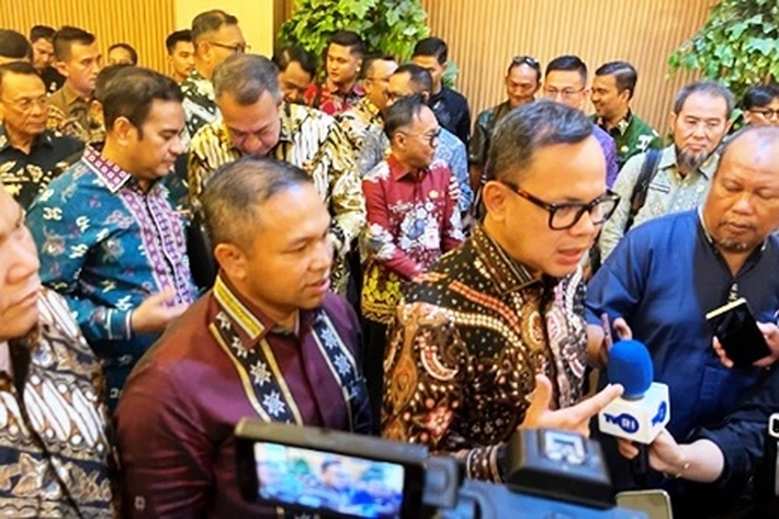 Wamendagri Bima Arya Dorong Pemprov Riau Genjot Realisasi APBD 2025 yang Baru Berjalan 64 Persen