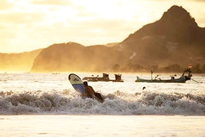 Pembangunan Pariwisata Mandalika Masih Alami Dilema, Haruskah Lombok Meniru Bali?