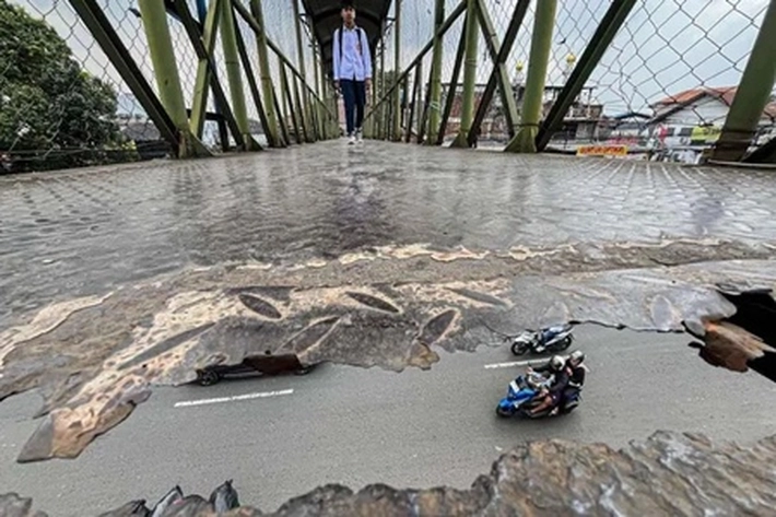 2 Unit Jembatan Penyeberangan Orang akan Segera Dibongkar karena Dinilai Cukup Membahayakan Pengguna Jalan