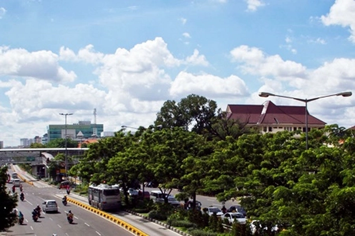 Walaupun Titik Panas Mulai Bermunculan, Cuaca di Riau pada November 2025 Diperkirakan Cerah Berawan