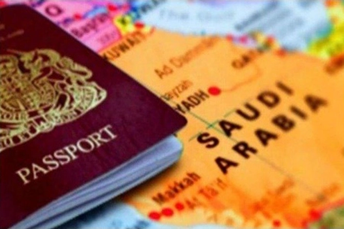 Arab Saudi Pangkas Masa Berlaku Visa Umroh Jadi Satu Bulan