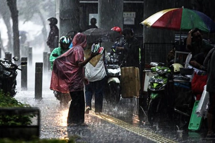 Ditengah Panas Ekstrem, BMKG Perkirakan November 2025 akan Terjadi Cuaca Cerah Berawan Bahkan Hujan Lokal Dibeberapa Daerah